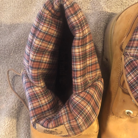 Mens Timberland boots. Size 12. Used in good condition. - Picture 8 of 9